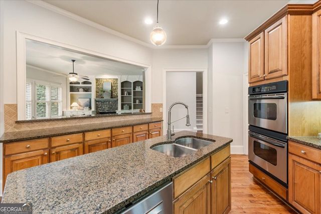 525 Big Bend Trail, Sugar Hill, GA 30518