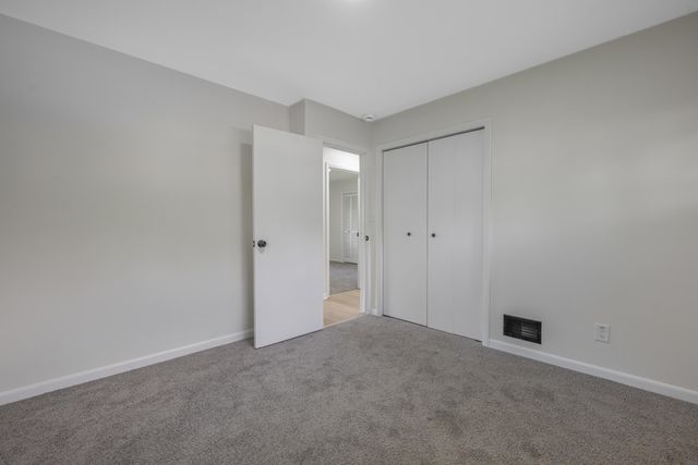 812 S Walnut Street 812 S Walnut Street, Urbana, OH 43078