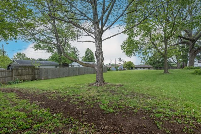 812 S Walnut Street 812 S Walnut Street, Urbana, OH 43078