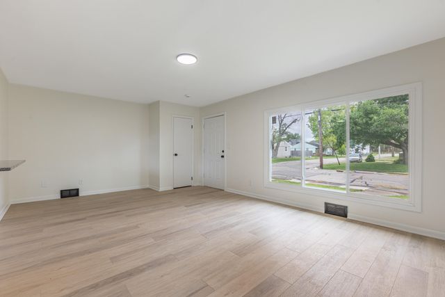 812 S Walnut Street 812 S Walnut Street, Urbana, OH 43078