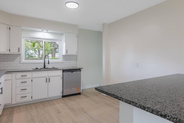 812 S Walnut Street 812 S Walnut Street, Urbana, OH 43078