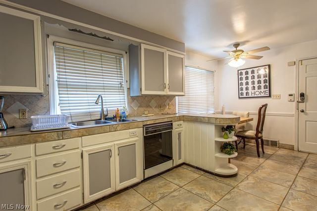 455 Redondo Road, Youngstown, OH 44504