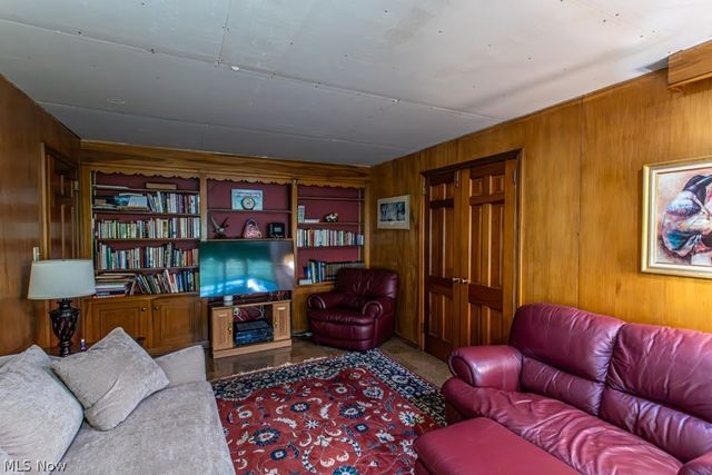 455 Redondo Road, Youngstown, OH 44504