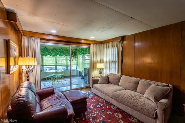 455 Redondo Road, Youngstown, OH 44504