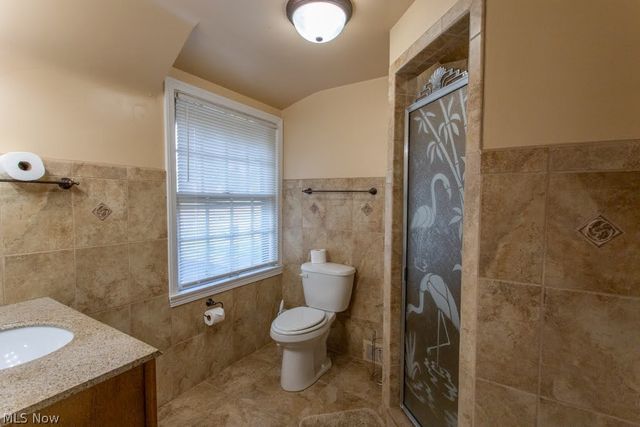 455 Redondo Road, Youngstown, OH 44504