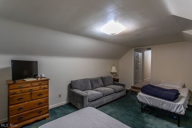 455 Redondo Road, Youngstown, OH 44504