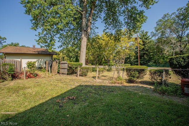 455 Redondo Road, Youngstown, OH 44504