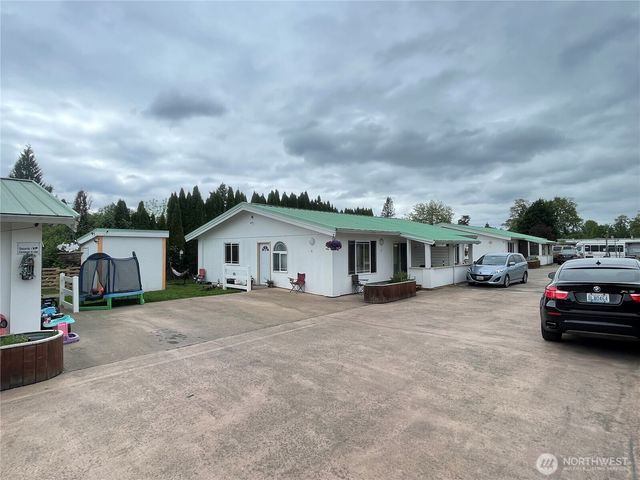 109 4th Avenue SE, Pacific, WA 98047