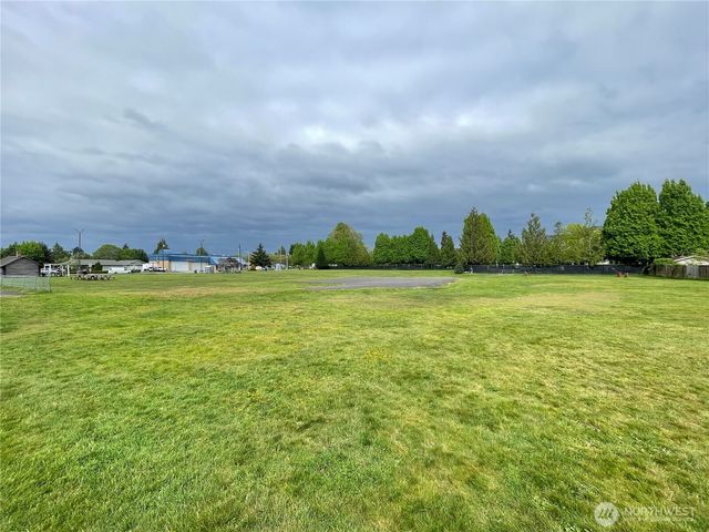 109 4th Avenue SE, Pacific, WA 98047