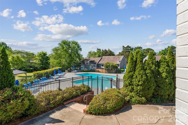 3252 Heathstead Place, Charlotte, NC 28210