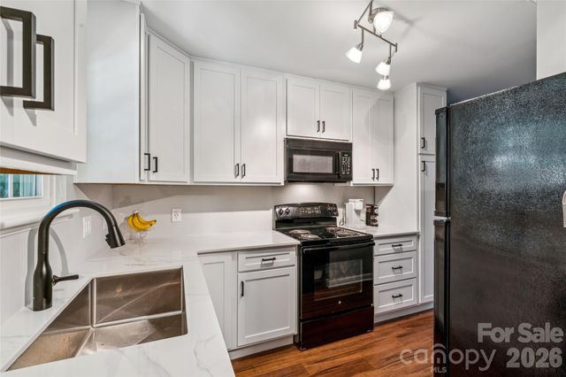 3252 Heathstead Place, Charlotte, NC 28210