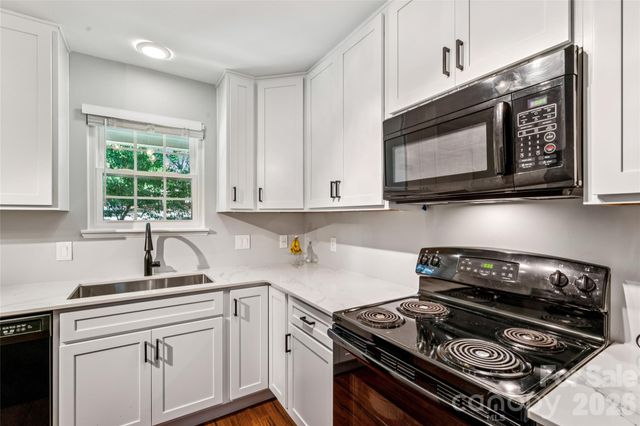 3252 Heathstead Place, Charlotte, NC 28210