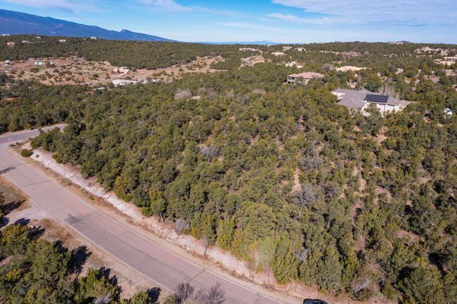 3 Blue Grama Court, Tijeras, NM 87059