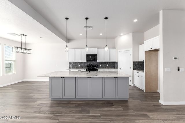 6248 S Dean Rd Road, Buckeye, AZ 85326