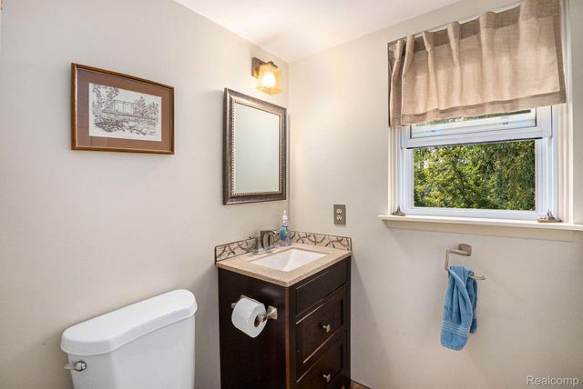 2358 Highfield Road, Waterford Charter Township, MI 48329