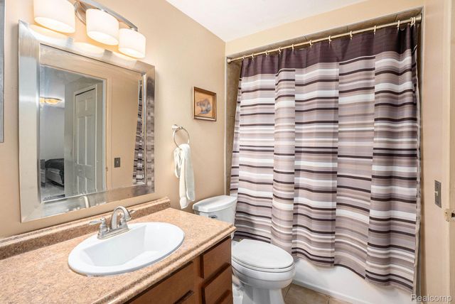 2358 Highfield Road, Waterford Charter Township, MI 48329