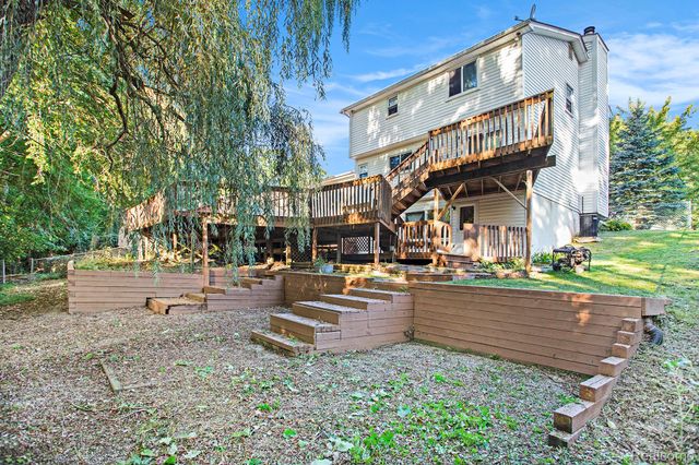 2358 Highfield Road, Waterford Charter Township, MI 48329