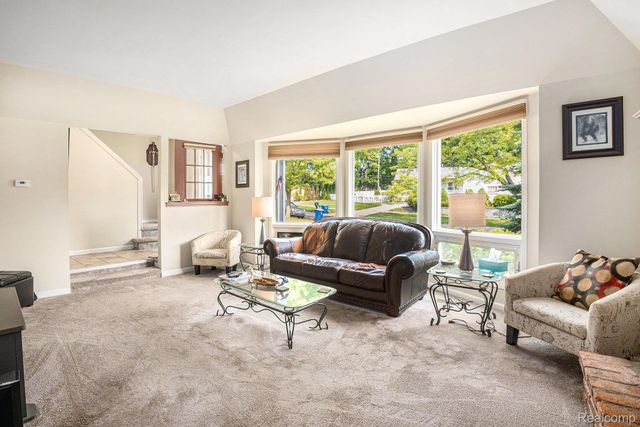 2358 Highfield Road, Waterford Charter Township, MI 48329