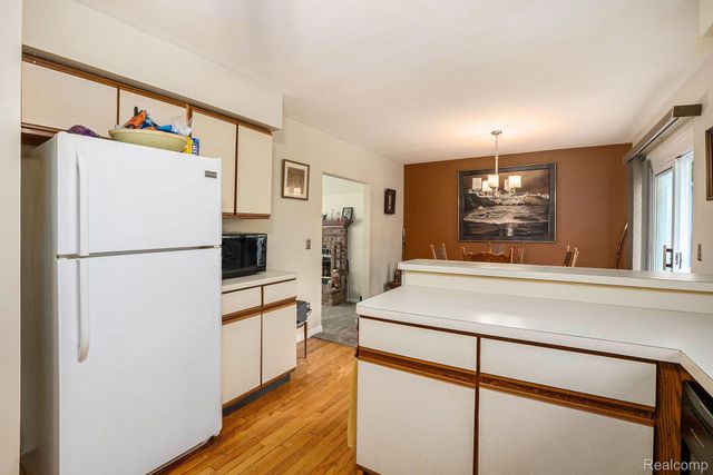 2358 Highfield Road, Waterford Charter Township, MI 48329