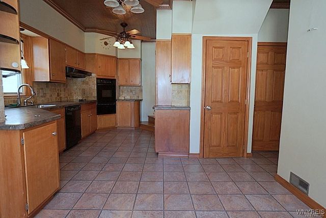 655 Prospect Avenue, Buffalo, NY 14213