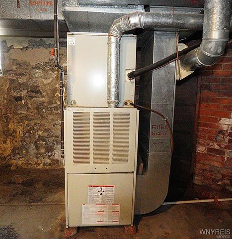 655 Prospect Avenue, Buffalo, NY 14213