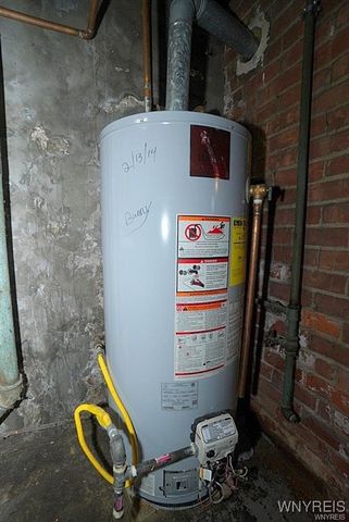 655 Prospect Avenue, Buffalo, NY 14213