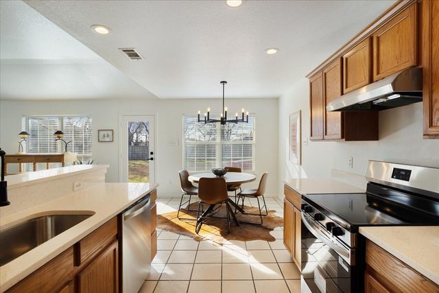 700 E 6th Street, Bonham, TX 75418