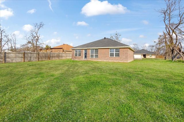 700 E 6th Street, Bonham, TX 75418