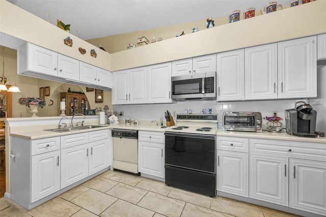 8202 LEAFY COURT, Port Richey, FL 34668