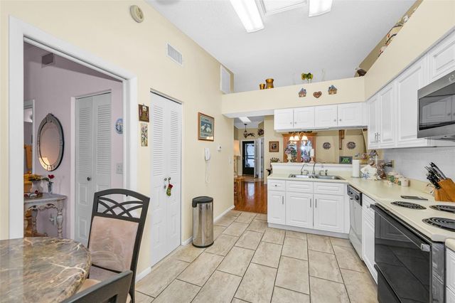 8202 LEAFY COURT, Port Richey, FL 34668