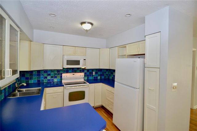 3525 IROQUOIS AVENUE, Sarasota, FL 34234
