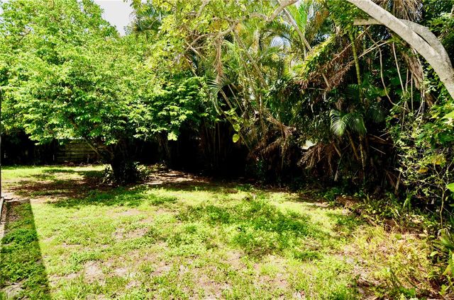 3525 IROQUOIS AVENUE, Sarasota, FL 34234