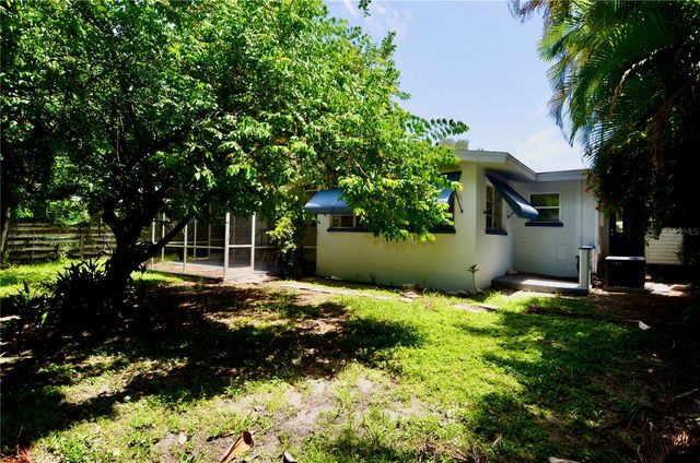 3525 IROQUOIS AVENUE, Sarasota, FL 34234