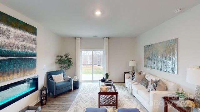 1101 37th Avenue Lane NE, Hickory, NC 28601