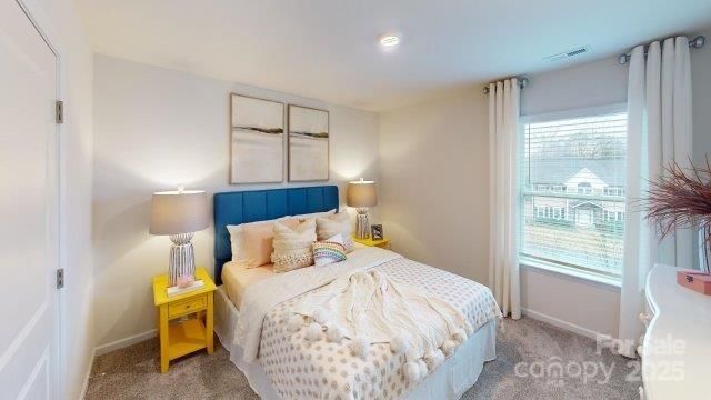 1101 37th Avenue Lane NE, Hickory, NC 28601