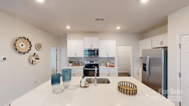 1101 37th Avenue Lane NE, Hickory, NC 28601