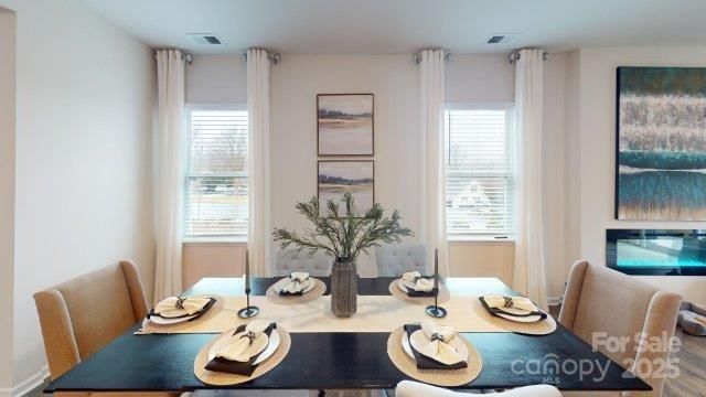 1101 37th Avenue Lane NE, Hickory, NC 28601