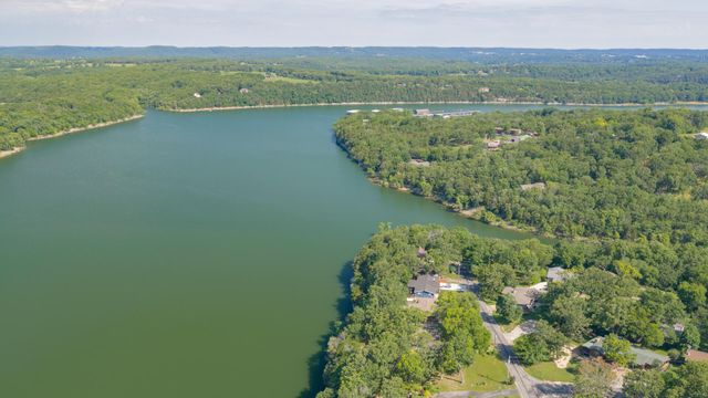 25781 Fox Woods Circle, Shell Knob, MO 65747
