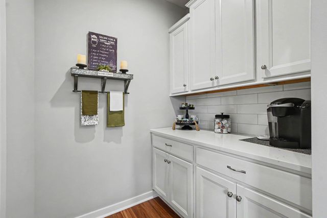 9980 Meadow Glen Drive, Independence, KY 41051