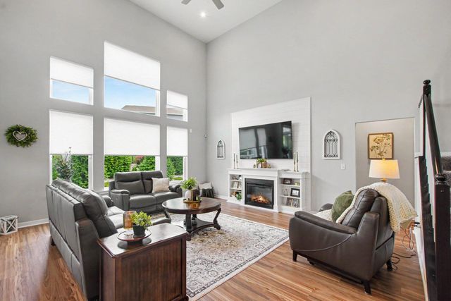 9980 Meadow Glen Drive, Independence, KY 41051