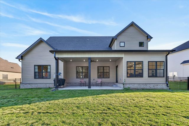 1120 Chagford Dr, Clarksville, TN 37043