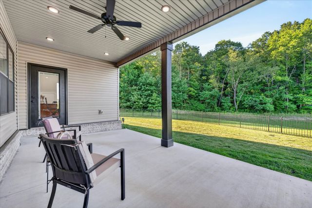 1120 Chagford Dr, Clarksville, TN 37043