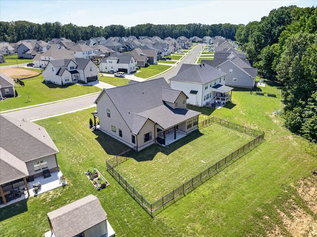 1120 Chagford Dr, Clarksville, TN 37043