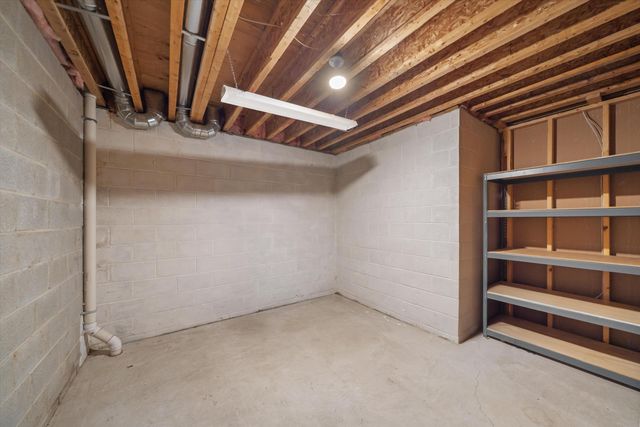 4055 Pontiac Trail, Ann Arbor, MI 48105