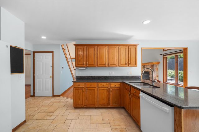 4055 Pontiac Trail, Ann Arbor, MI 48105