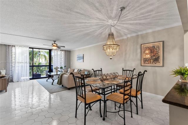 4800 Bayview Drive 402, Fort Lauderdale, FL 33308