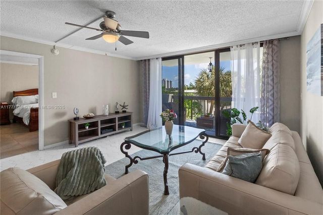 4800 Bayview Drive 402, Fort Lauderdale, FL 33308