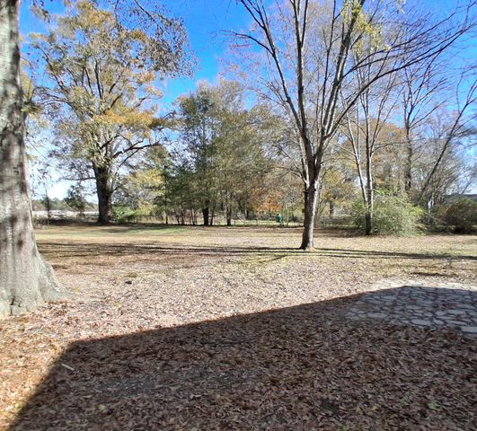 2208 Phillips Lane, Texarkana, TX 75501