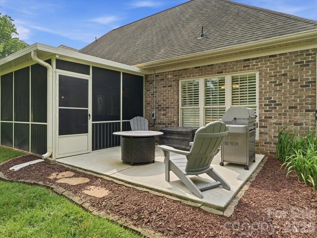 2106 Brookberry Lane, Gastonia, NC 28056
