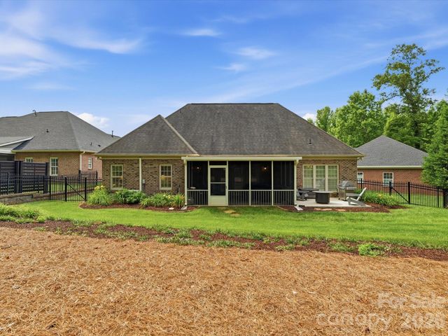 2106 Brookberry Lane, Gastonia, NC 28056
